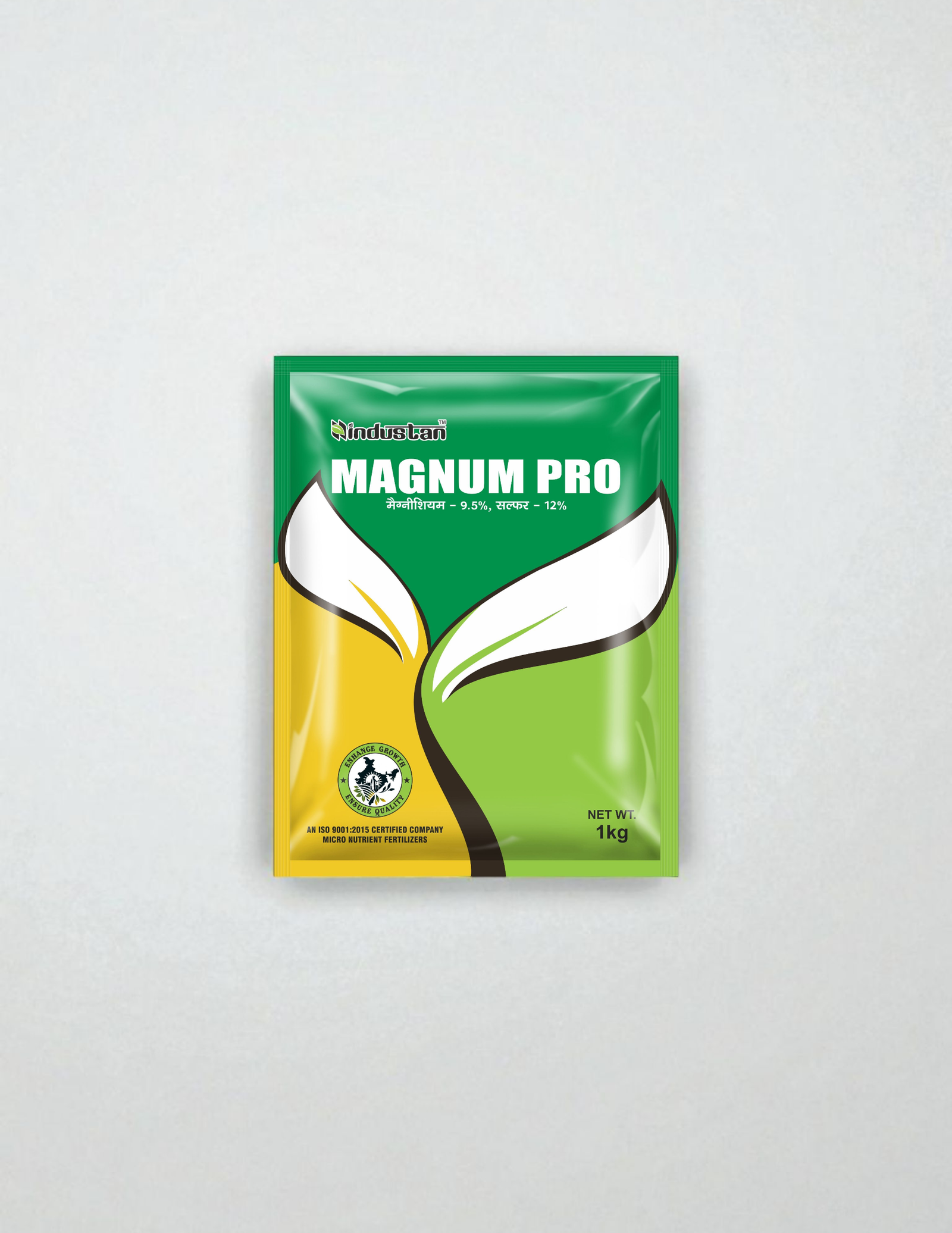 MAGNUM PRO foliar fertilizer pouch with magnesium sulphate – prevents leaf yellowing and improves photosynthesis in banana, cotton, and other crops.